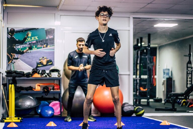Ignacio Montenegro continúa su preparación física y deportiva en Valencia