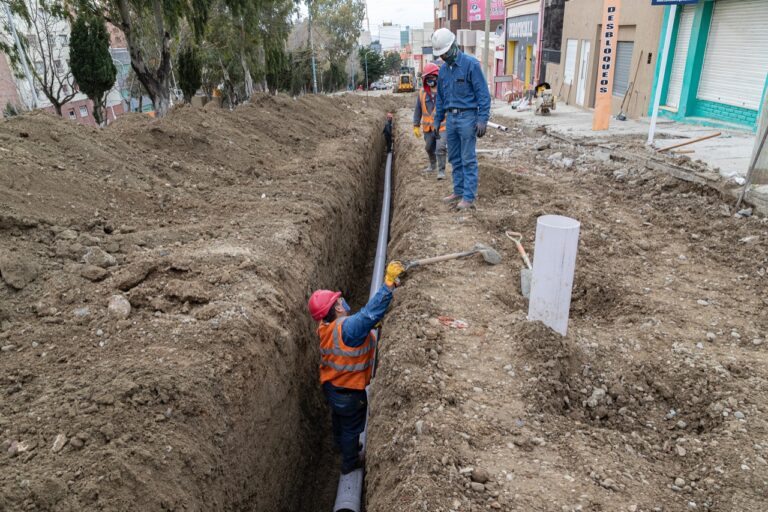 Continúa la reconstrucción de la Avenida Rivadavia en Comodoro