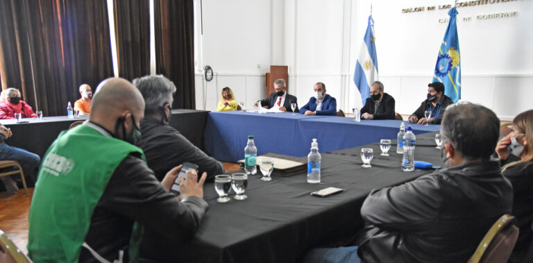 El Gobierno de la Provincia mantuvo una reunión con distintos gremios de la Salud