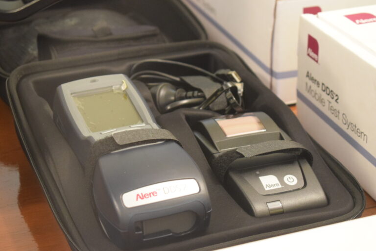 Chubut cuenta con nuevos aparatos de medición de narcóticos para controles de tránsito