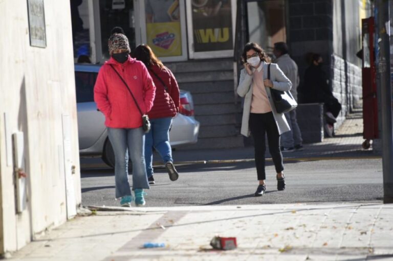 Luque dijo que esta semana «será clave» para definir si Comodoro retrocede a la fase 1