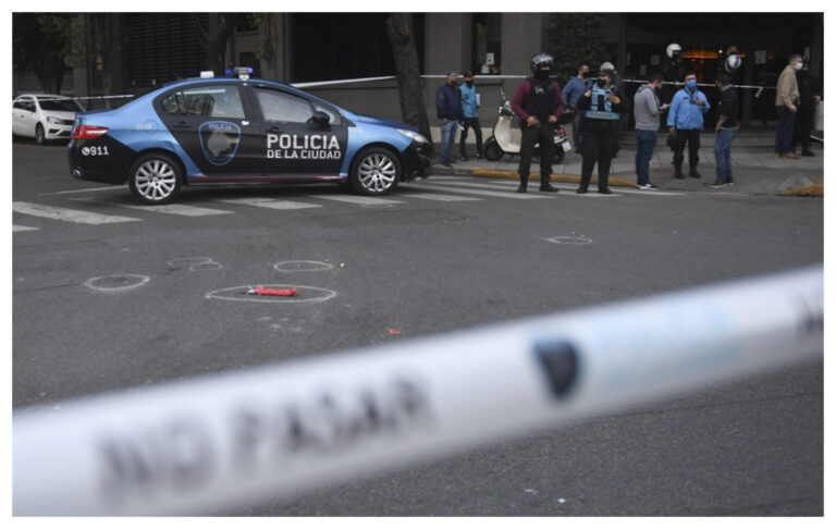 Decretan duelo nacional por un Policía Federal asesinado a puñaladas