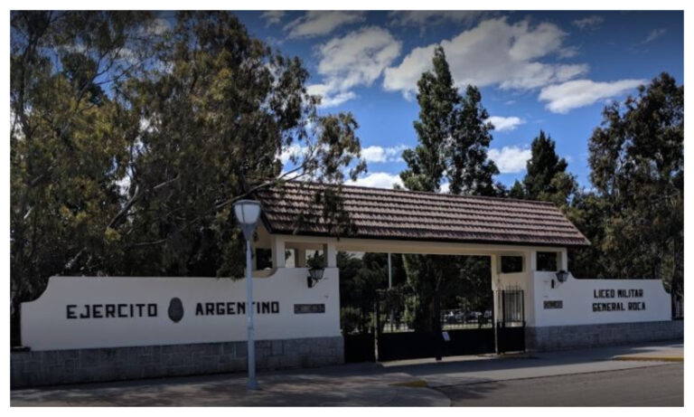 Liceo Militar Roca: padres y alumnos se convocan en contra de reformas
