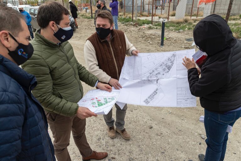 Luque recorrió obras en ejecución de gas y cloaca