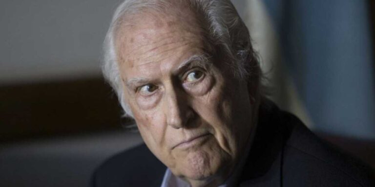 Pino Solanas dio positivo en coronavirus y está internado en un hospital de París