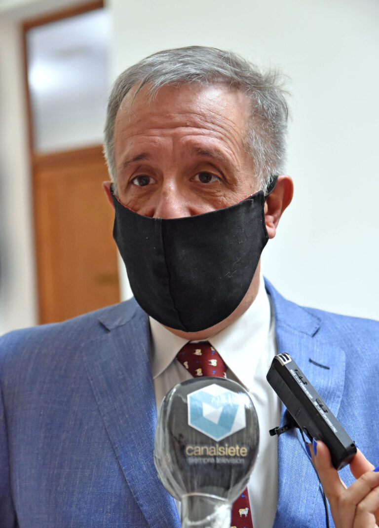 El ministro de Economía del Chubut dio positivo de coronavirus