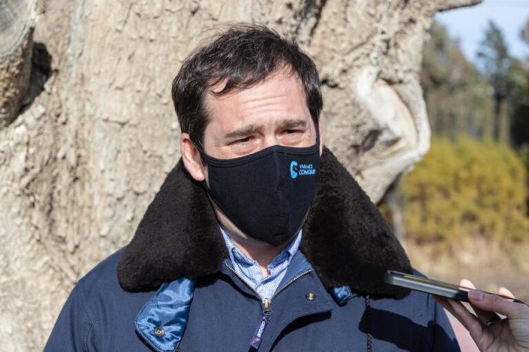 Luque en desacuerdo con Puerto Madryn: «no voy a cobrar nunca un ´impuesto al viento´»