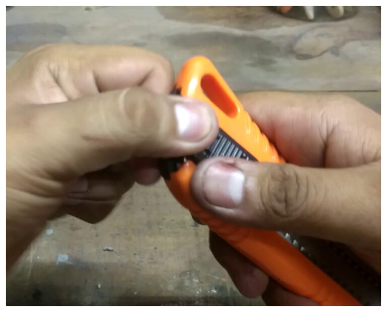 Discutió con su compañero de trabajo y lo atacó con un cutter