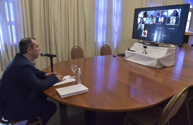 Chubut adhiere al Programa Nacional Acompañar