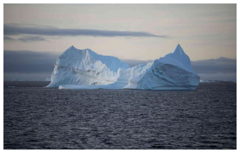Un iceberg gigante amenaza con impactar contra las islas Georgias del Sur