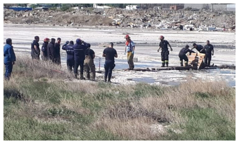 El hombre hundido en el salitral estaba allí desde anoche: «Está en shock»