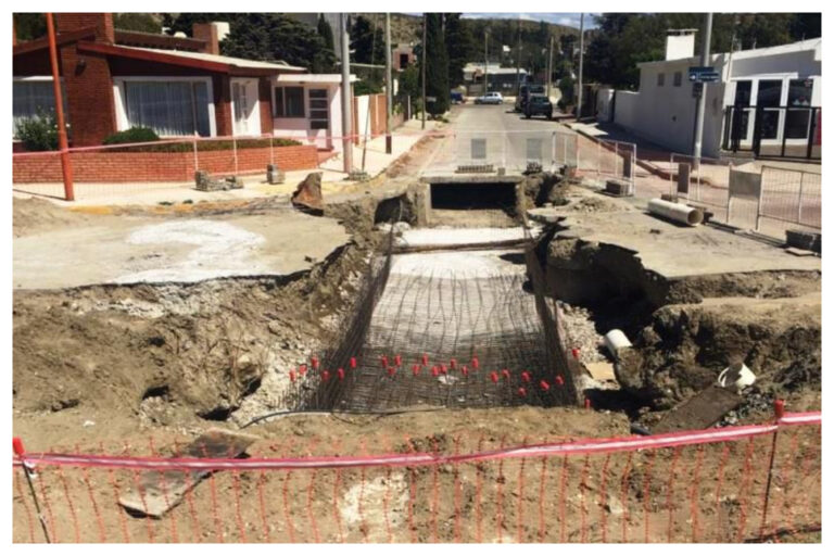Avanza la obra de terminación del desagüe pluvial zona sur de Rada Tilly