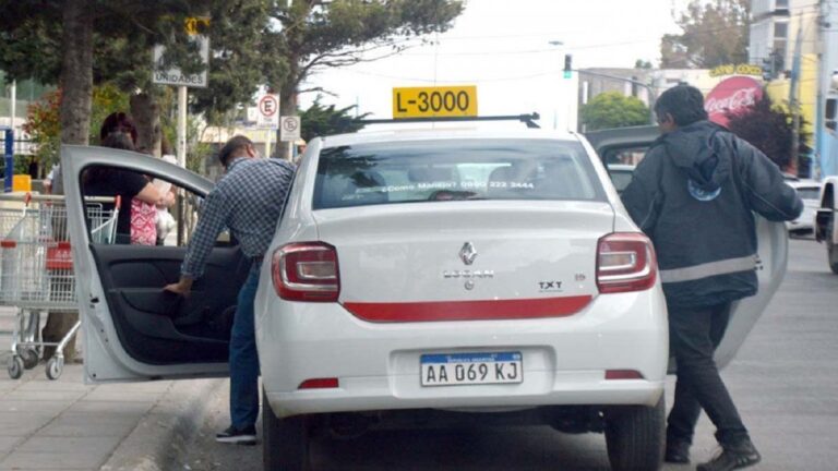  «El funcionamiento de Uber no es justo para nosotros que pagamos impuestos»