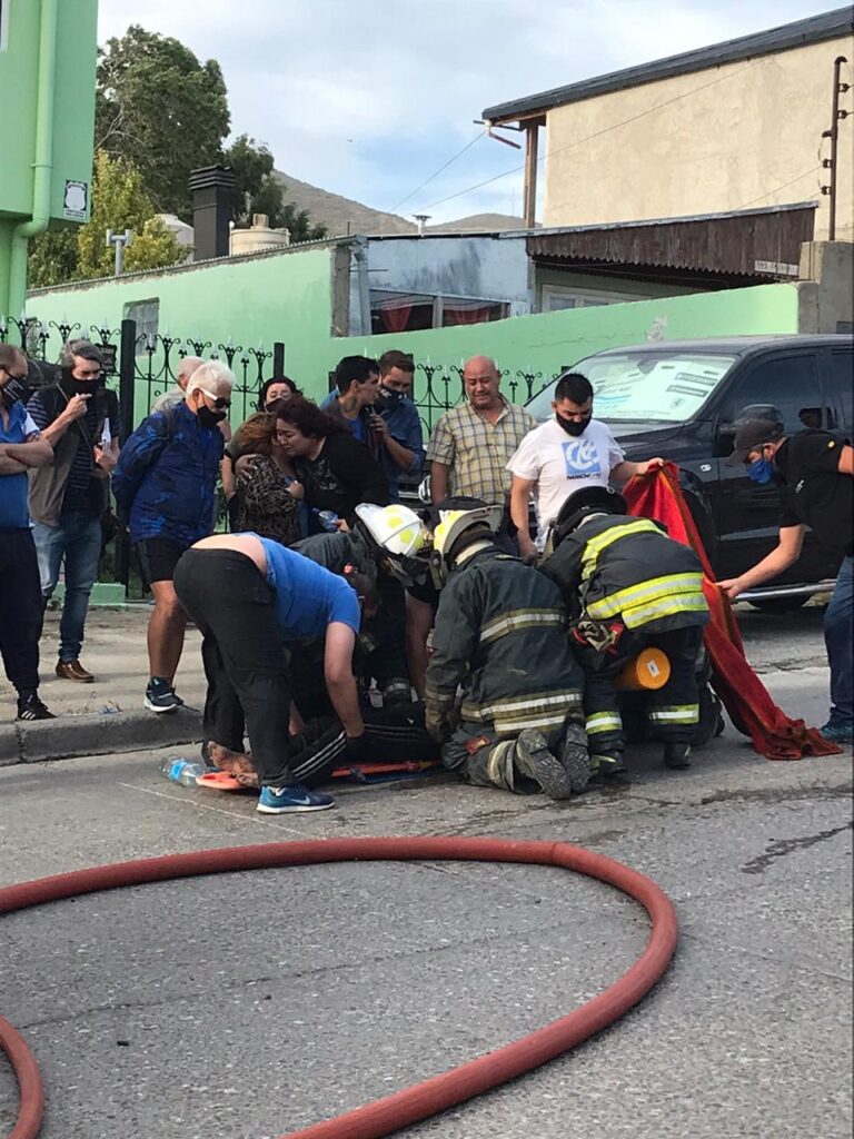 «El bebé estaba respirando con mucha dificultad y la chica ya no respiraba»