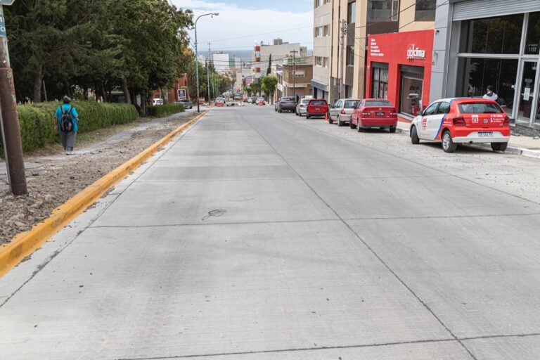 Quedó reconstruida y habilitada la bajada de la avenida Rivadavia