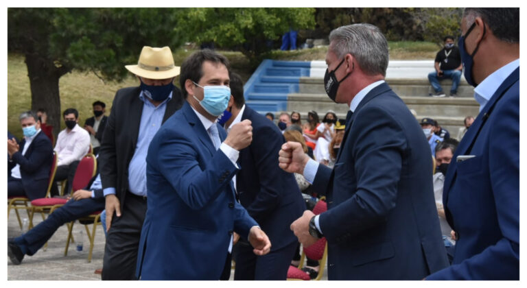 Arcioni presidió en Comodoro Rivadavia el acto por el Día Nacional del Petróleo