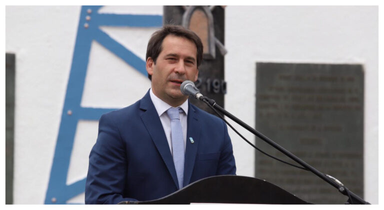 Luque: «Seguiremos trabajando mancomunadamente por nuestra región petrolera»
