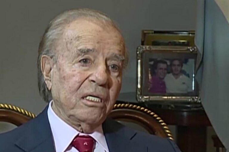 Menem continúa internado en estado delicado