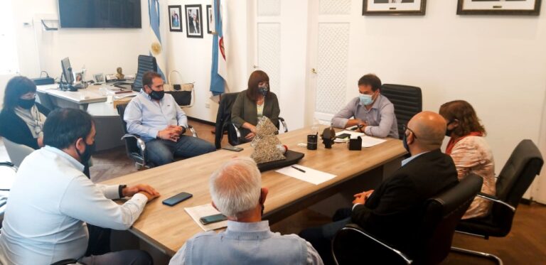 Luque se reunió con Perata y visitaron escuelas