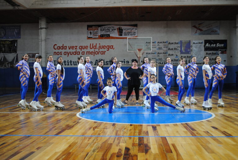 Las patinadoras de CAI abren el año con un show artístico