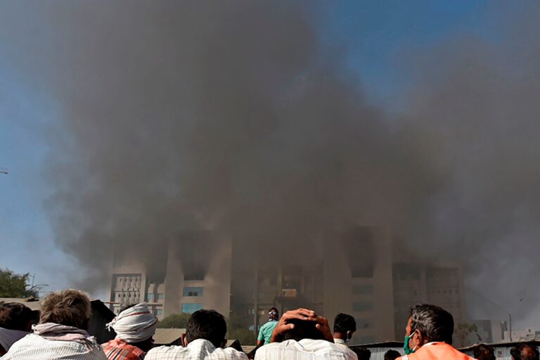 Incendio en una gran planta de producción de vacunas en India