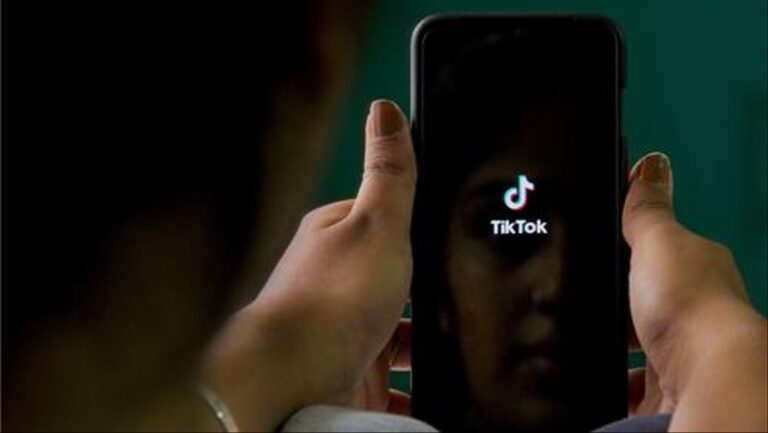 Italia bloqueó TikTok por la muerte de la nena de 10 años