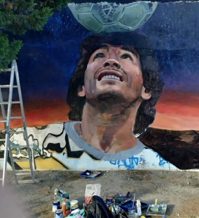 Este sábado inauguran un mural de Diego Maradona