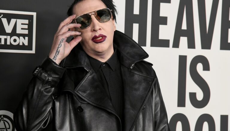 Marilyn Manson fue acusado por abuso sexual
