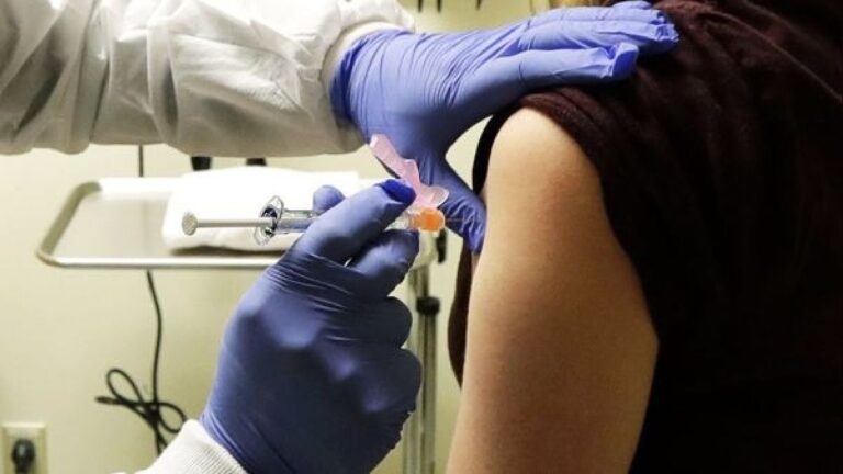 Coronavirus: 140.000 chilenos recibieron la primera vacuna