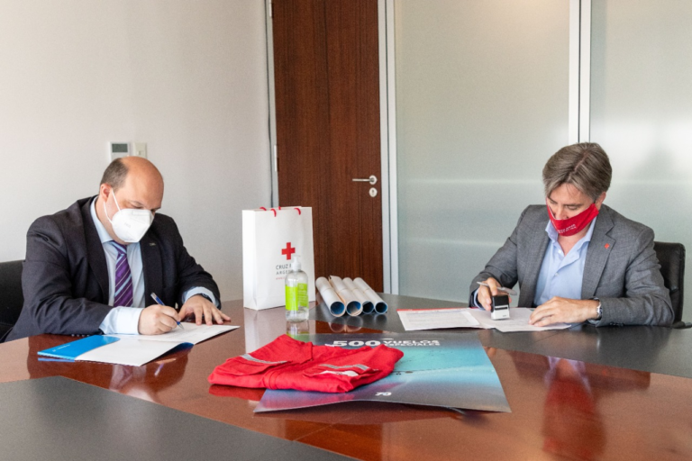 Aerolíneas Argentinas y Cruz Roja Argentina firman un acuerdo para el transporte de ayuda humanitaria