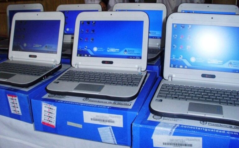 Nicolás Trotta anunciará la entrega de libros y netbooks para Chubut