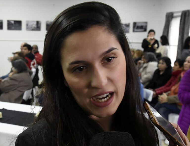 Luque designó a Jimena Cores como nueva secretaria de la Mujer, Género, Juventud y Diversidad