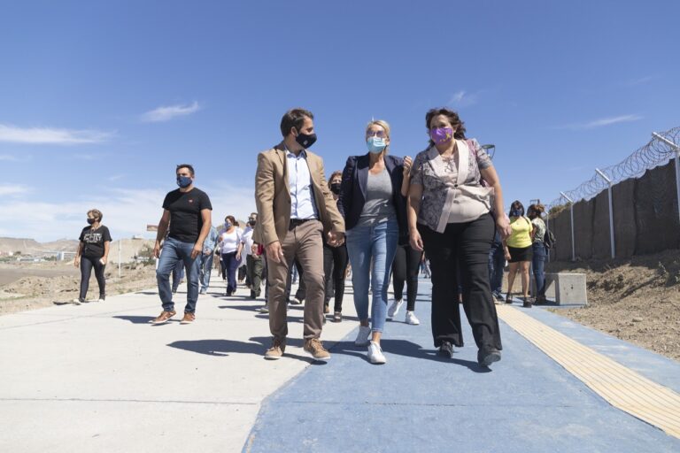 Comodoro: Inauguraron el paseo costero de km.5