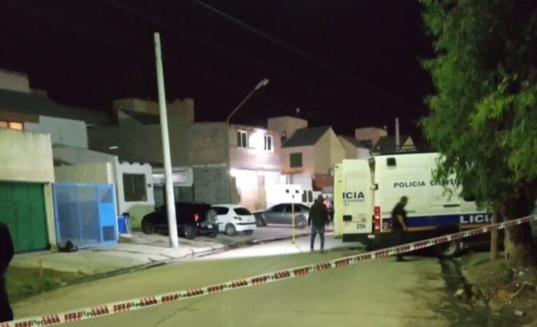 Trelew: Asesinaron a un joven de un tiro en la cabeza