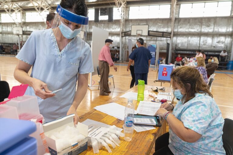 Chubut aplicó más de 31.000 vacunas contra el coronavirus