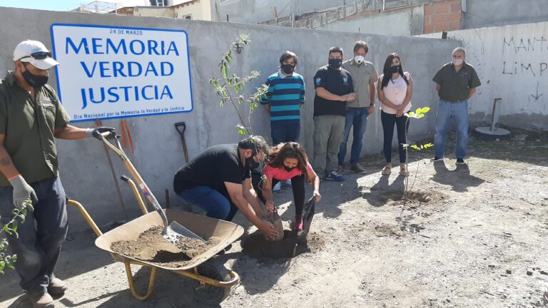 Vialidad Nacional realizó la jornada «Plantamos Memoria»