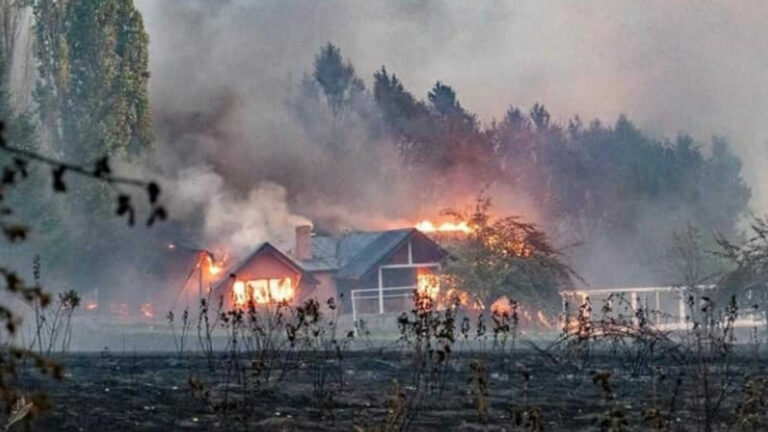Incendios Forestales: Llegó la ayuda de Cáritas Argentina para asistir a los afectados en Chubut