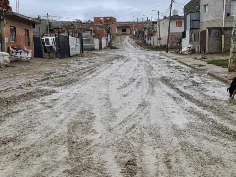 Lluvias en Comodoro, López «la obra del canal de Avenida Roca está en un 30%»