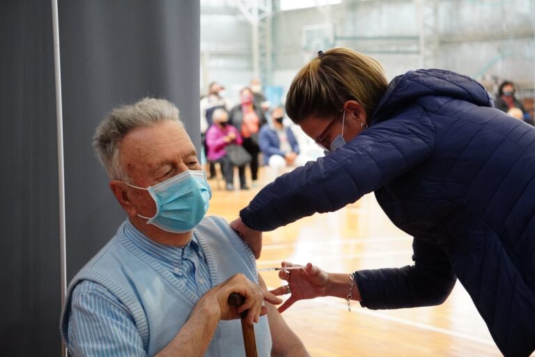 Chubut superó las 80.000 vacunas aplicadas contra el coronavirus a grupos priorizados