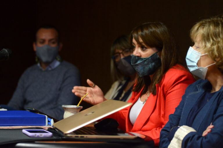 Presentan el programa Acompañar: puentes de igualdad