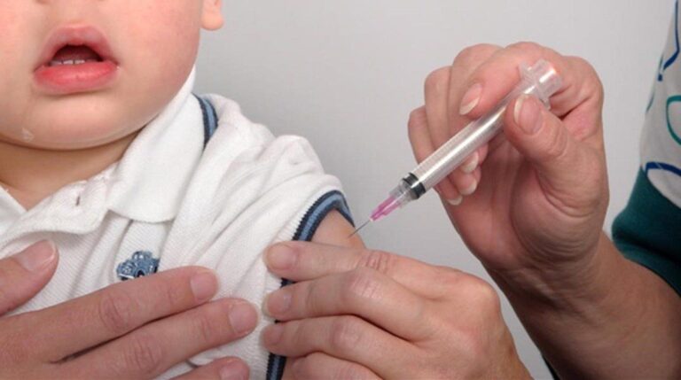 Comodoro: Este viernes aplicarán la vacuna antigripal a embarazadas y niños hasta 2 años
