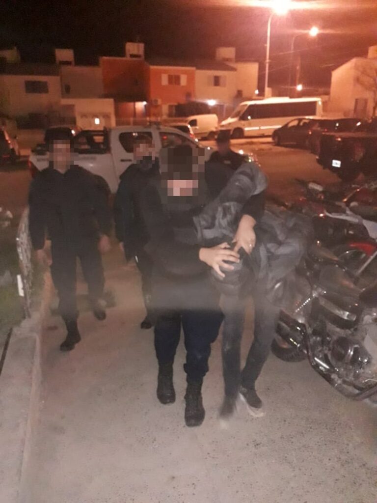 Comodoro Rivadavia: Detuvieron un joven robando pintura en una casa