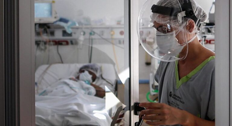 Para la Sociedad Argentina de Terapia Intensiva «el sistema sanitario puede colapsar»