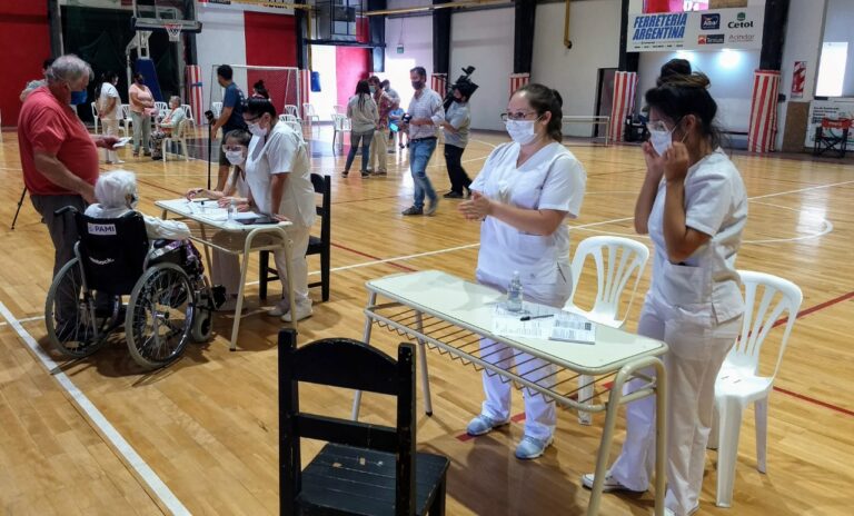 Avanza la campaña de vacunación contra el coronavirus en Esquel
