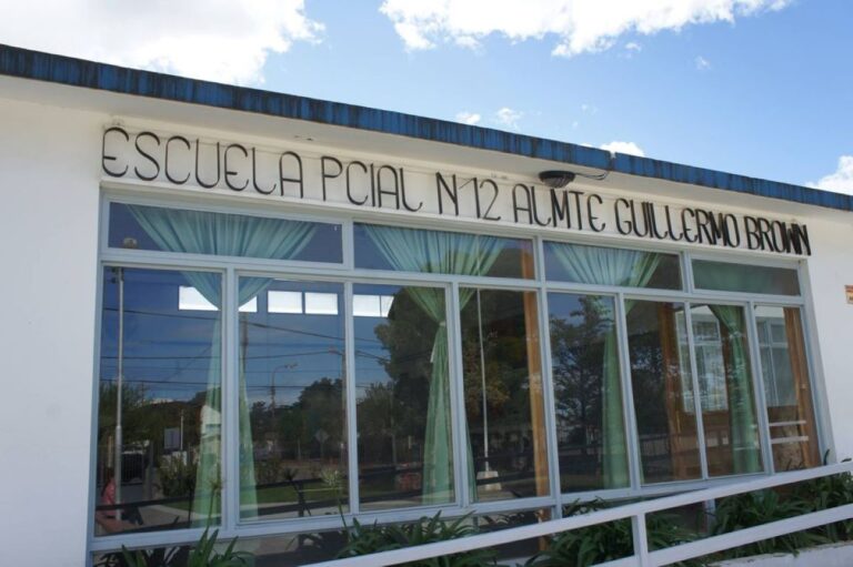 El lunes inician las clases presenciales en la Escuela N° 12 de Rada Tilly