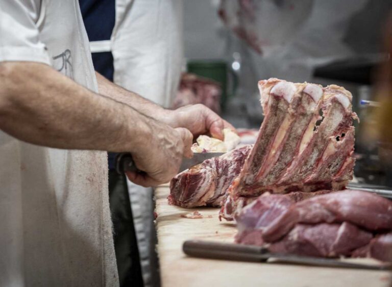 El campo va a paro por el cierre de la exportación de carne