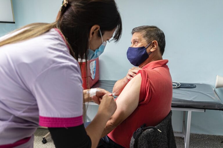Vacunación antigripal: habilitan turnero para mayores de 65 años