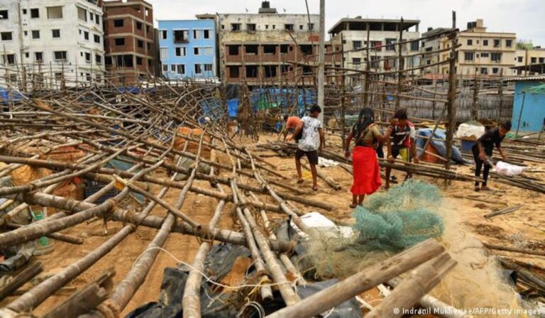 Evacuaron medio millón de personas en la India por la amenaza de un ciclón
