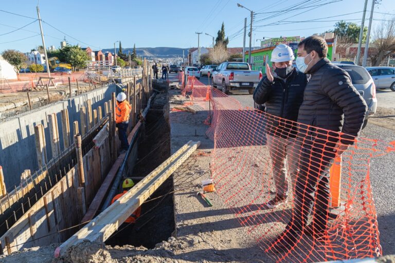 Luque recorrió importantes obras en barrio Pueyrredón
