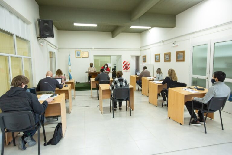Sesión Concejo de Rada Tilly: Convocatoria al Comité de Cuenca y desigualdad en tarifas aéreas